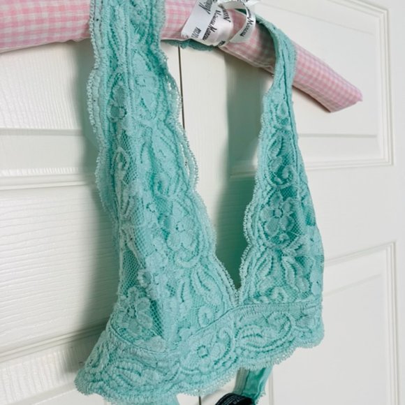 Urban Outfitters Mint Green Halter Lace Bralette - Picture 3 of 8